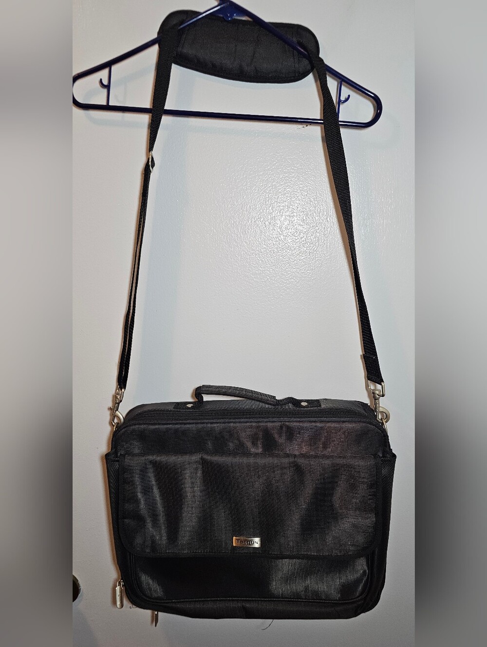 TARGUS Nylon 15.6" Notepad & Laptop Case Shoulder Bag Black‎ EUC
